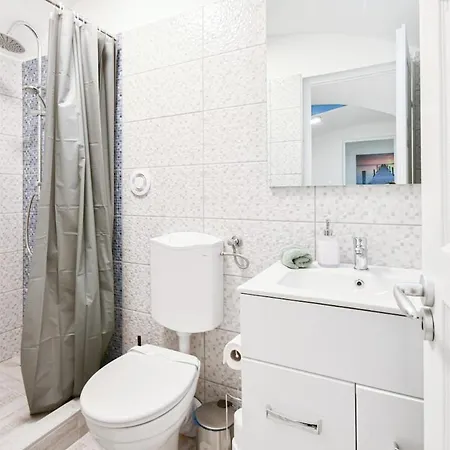 Madman's Labyrinth By Nw *