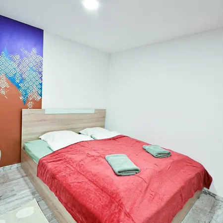 Madman's Labyrinth By Nw Apartment *