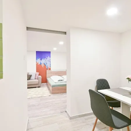 Madman's Labyrinth By Nw *